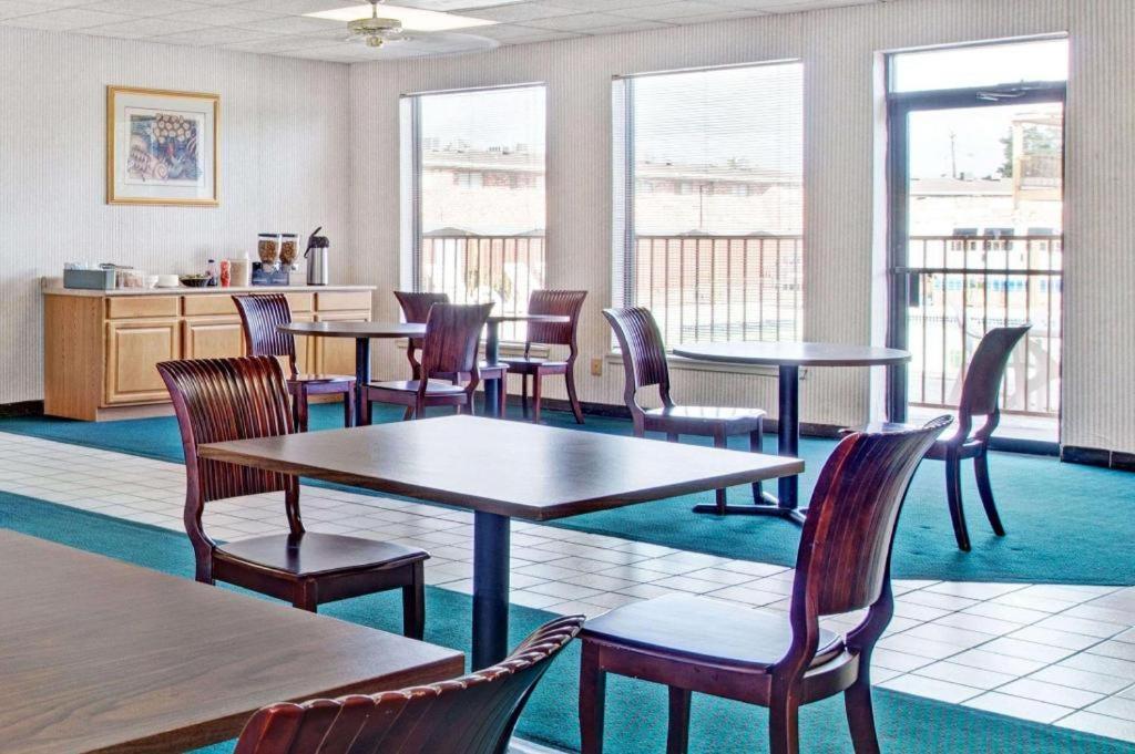 Knights Inn South Houston Tx Екстериор снимка