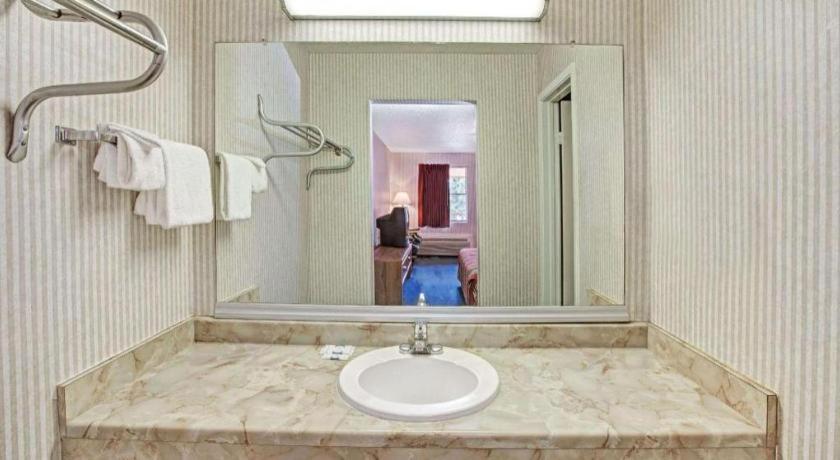 Knights Inn South Houston Tx Екстериор снимка